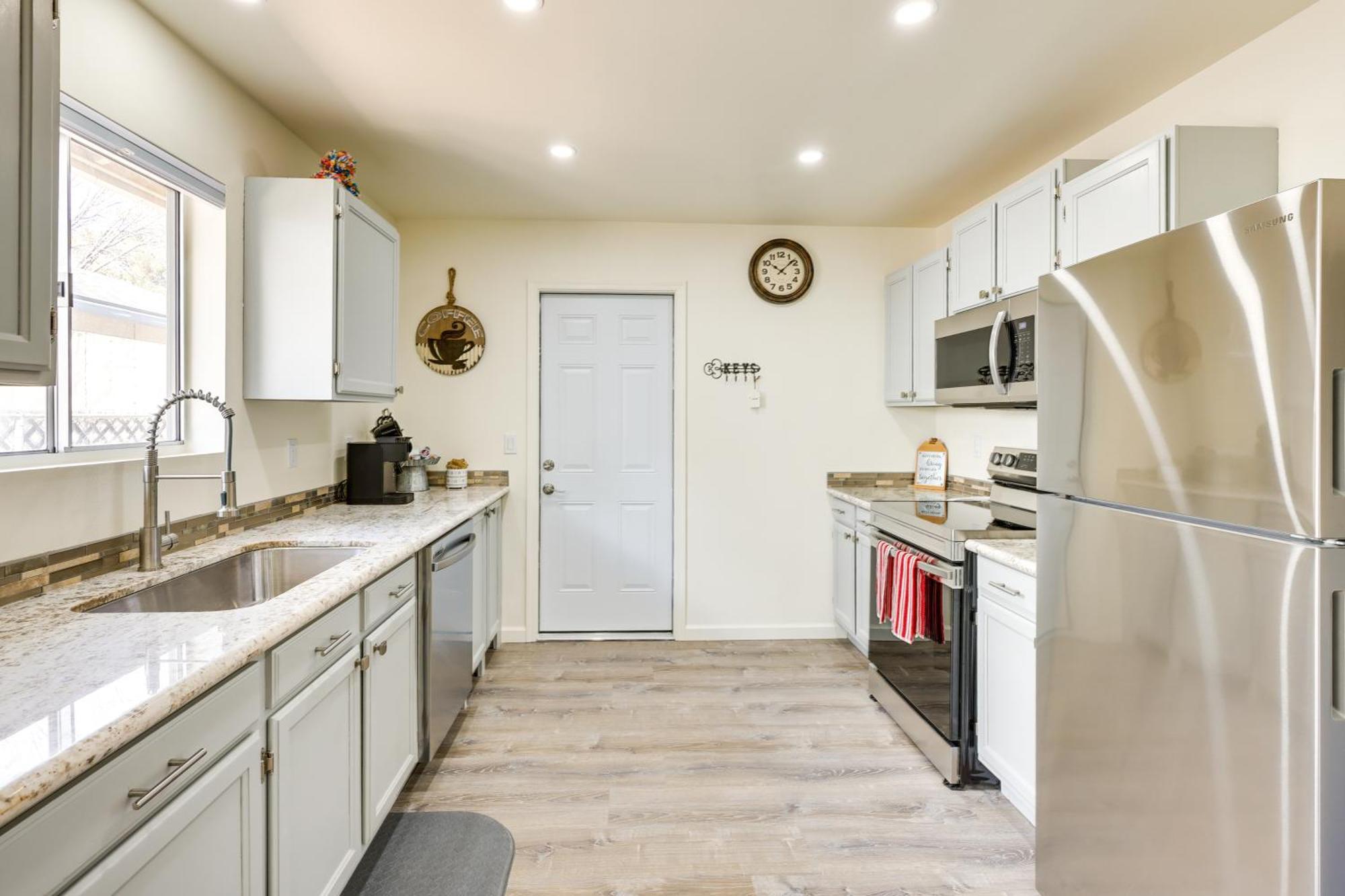 Kingman Vacation Rental With Yard And Fire Pit المظهر الخارجي الصورة